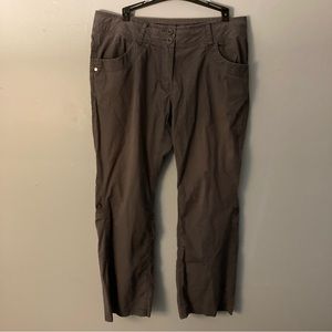 MEC charcoal pants hiking outdoors button up size 12 short